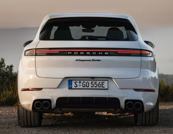 Porsche Cayenne Turbo E-Hybrid SportDesign Package [Worldwide] (PO536) '2023–pr.