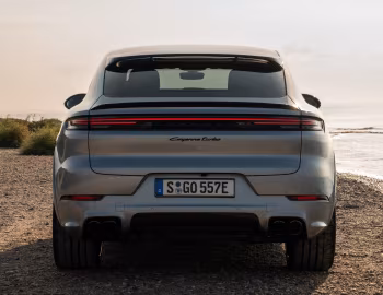 Porsche Cayenne Turbo E-Hybrid Coupé [Worldwide] '2023–pr.
