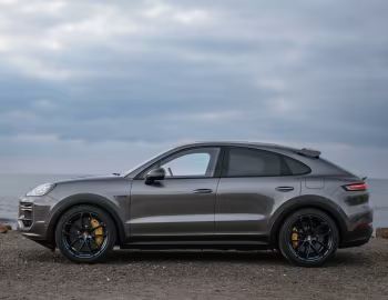 Porsche Cayenne Turbo E-Hybrid Coupé GT Package [Worldwide] '2023–pr.