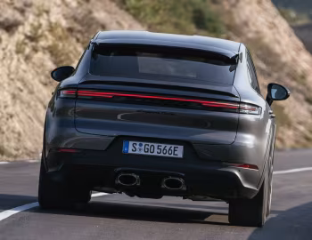 Porsche Cayenne Turbo E-Hybrid Coupé GT Package [Worldwide] '2023–pr.