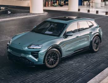 Porsche Cayenne Turbo Electric [Middle East] '2026