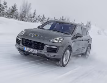 Porsche Cayenne Turbo S [Worldwide] (958) '2015–19
