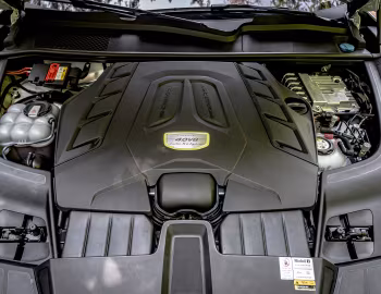 Bajo el capó Porsche Cayenne Turbo S E-Hybrid [Worldwide] (PO536) '2019–23