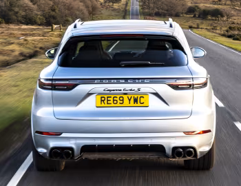Porsche Cayenne Turbo S E-Hybrid [UK-spec] (PO536) '2019–23