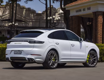 Porsche Cayenne Turbo S E-Hybrid Coupé [Australia] '2020–23