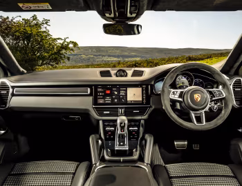 Panel frontal Porsche Cayenne Turbo S E-Hybrid Coupé [UK-spec] '2020–23