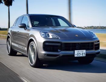 Porsche Cayenne Turbo S E-Hybrid Coupé [Japan] '2020–23