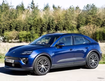 Porsche Macan [UK-spec] '2024–pr.