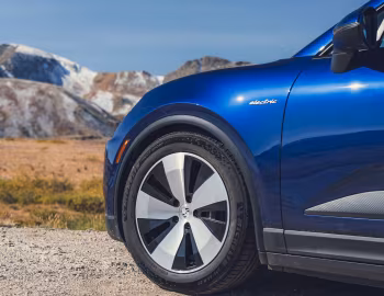 2025–pr. Porsche Macan [North America] '2024–pr.