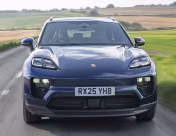Porsche Macan [UK-spec] '2024–pr.