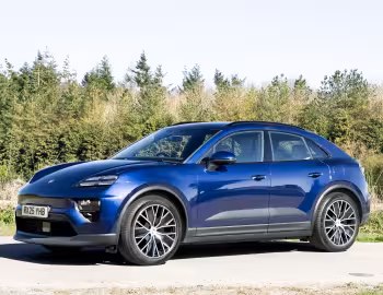 Porsche Macan [UK-spec] '2024–pr.