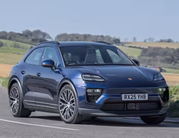 Porsche Macan [UK-spec] '2024–pr.