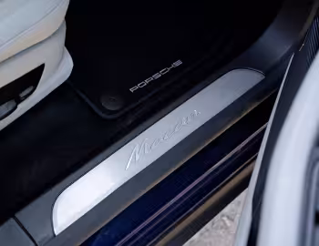 Interior Porsche Macan [UK-spec] '2024–pr.