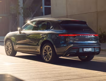 Porsche Macan [Australia] (95B) '2021–24