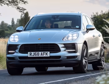 Porsche Macan [UK-spec] (95B) '2019–21