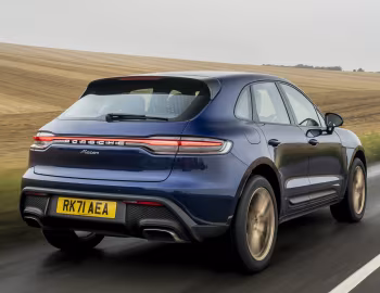 Porsche Macan [UK-spec] (95B) '2021–24