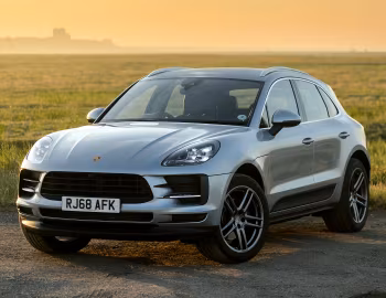 Porsche Macan [UK-spec] (95B) '2019–21