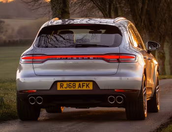 Porsche Macan [UK-spec] (95B) '2019–21