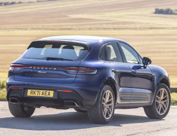 Porsche Macan [UK-spec] (95B) '2021–24
