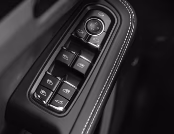 Інтэр'ер Porsche Macan [Latam] (95B) '2021–24