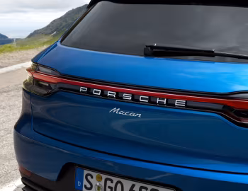 Porsche Macan [Worldwide] (95B) '2018–21