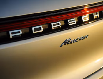 Porsche Macan [UK-spec] (95B) '2019–21