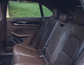 Interior 2025–pr. Porsche Macan 4 [North America] '2024–pr.