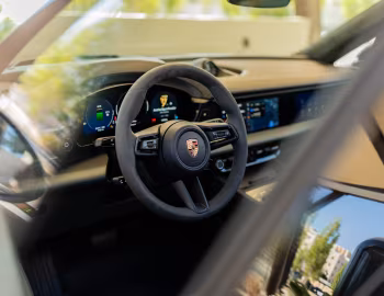 Panel frontal Porsche Macan 4 [Middle East] '2024–pr.