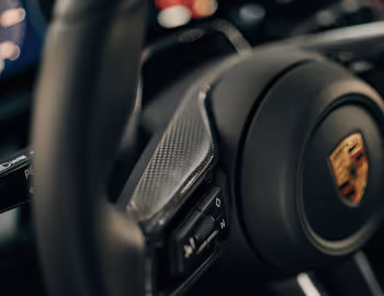 Интерьер Porsche Macan 4 [Middle East] '2024–н.в.