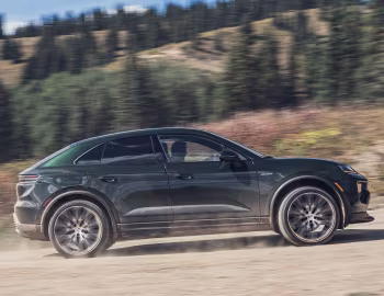 2025–pr. Porsche Macan 4 [North America] '2024–pr.