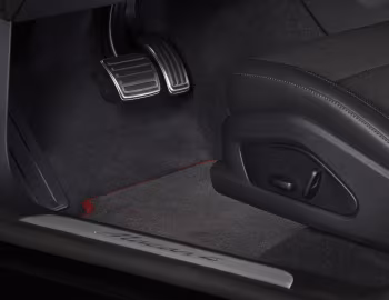 Interior Porsche Macan 4 "Spirit" '2026