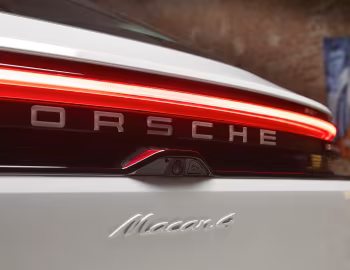 Porsche Macan 4 "Spirit" '2026