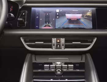 Interior Porsche Macan 4 "Spirit" '2026