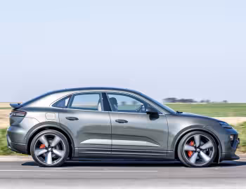 Porsche Macan 4S [UK-spec] '2024–pr.