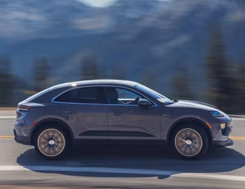 2025–pr. Porsche Macan 4S [North America] '2024–pr.