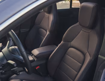 Interior 2025–pr. Porsche Macan 4S [North America] '2024–pr.