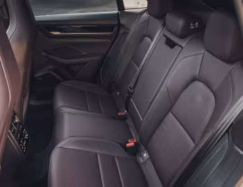 Interior 2025–pr. Porsche Macan 4S [North America] '2024–pr.