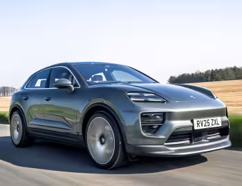 Porsche Macan 4S [UK-spec] '2024–pr.