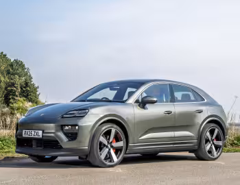 Porsche Macan 4S [UK-spec] '2024–pr.