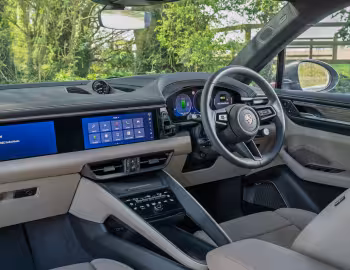 Interior Porsche Macan 4S [UK-spec] '2024–pr.