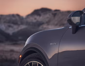 2025–pr. Porsche Macan 4S [North America] '2024–pr.