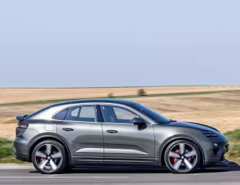 Porsche Macan 4S [UK-spec] '2024–pr.