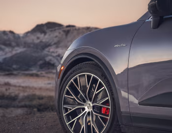 2025–pr. Porsche Macan 4S [North America] '2024–pr.