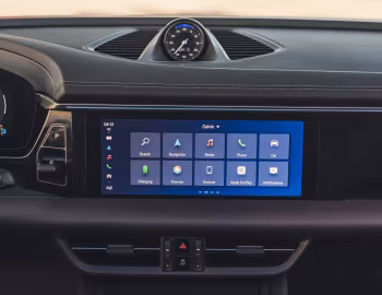 Interior 2025–pr. Porsche Macan 4S [North America] '2024–pr.