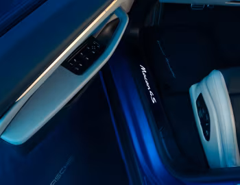 Interior Porsche Macan 4S "Sapphire" [Middle East] '2025