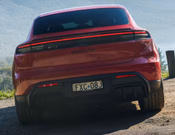 Porsche Macan GTS [Australia] '2026