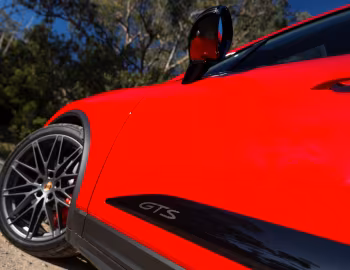 Porsche Macan GTS [Australia] '2026