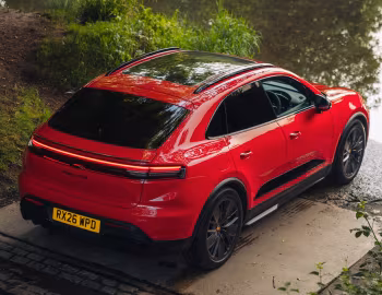 Porsche Macan GTS [UK-spec] '2026