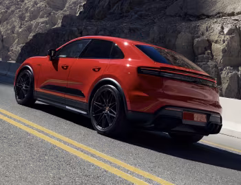 Porsche Macan GTS [Middle East] '2026