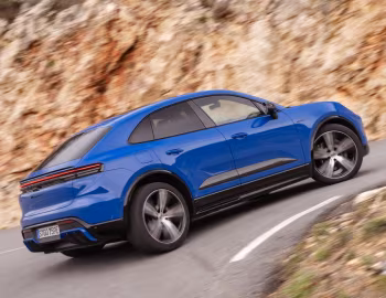 Porsche Macan GTS [Worldwide] '2025–pr.